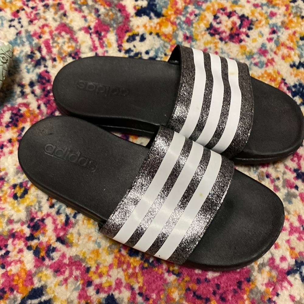 Size 3 girls adidas slides